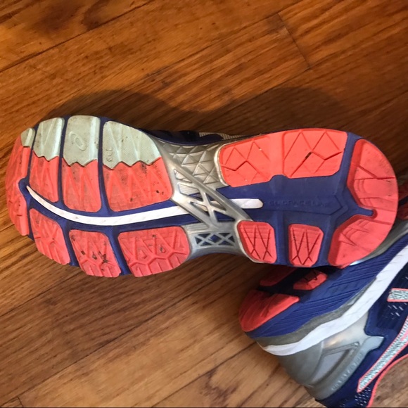 ASICS - Picture 3 of 5